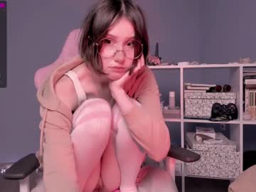 girl
        katkittykate cam image #1723191