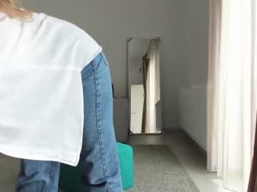 girl
        epicfu cam image #1898923