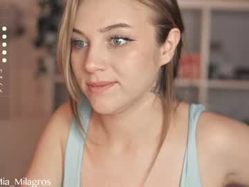 girl
        mia_milagros cam image #2355437