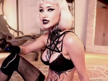 girl
        goth_dolll cam image #3877100