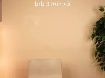 girl
        lizbethburks cam image #6749379
