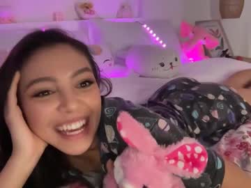 girl
        keirasworld cam image #6794015