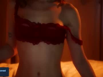 girl
        lizzy_blaze cam image #6758140
