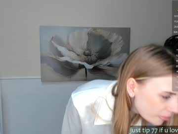 girl
        fannycullimore cam image #3750669