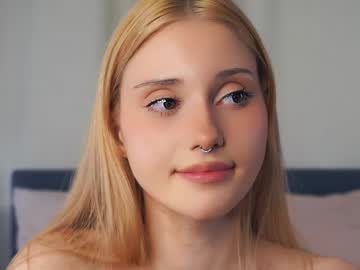 girl
        brimladamos cam image #6743918