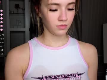girl
        cute_fox_girl cam image #5784539