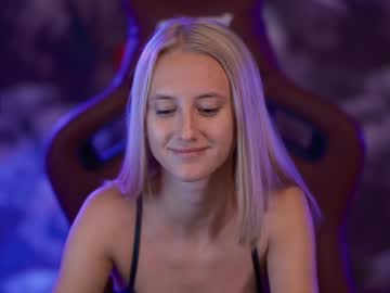 girl
        angeellina cam image #5235400