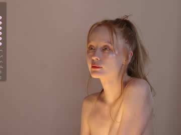 girl
        cute_shine cam image #6386753