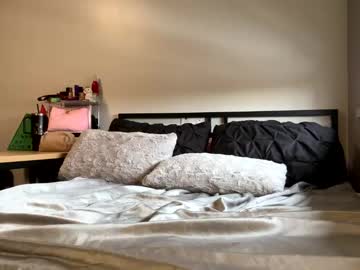 girl
        pprincesskyliee cam image #5786043