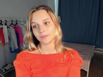 girl
        melissakissaa cam image #2227626