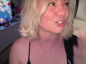 girl
        kiradivine cam image #6639812