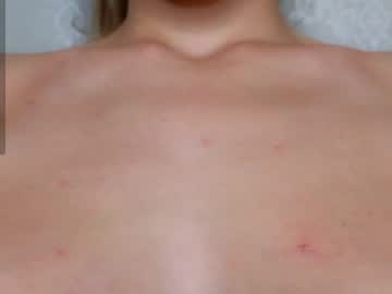 girl
        cute_fox_girl cam image #6891414