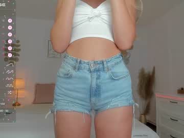 girl
        rennatha21 cam image #2472417