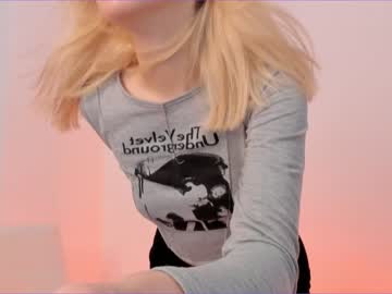 girl
        elizabeth__gray cam image #446295