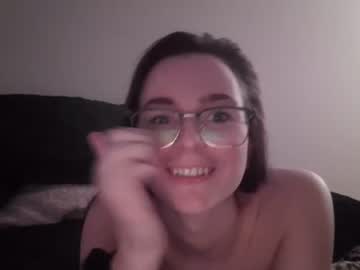 girl
        preciouslucy8380 cam image #300249
