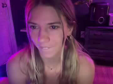girl
        oliviahansleyy cam image #5862624