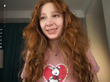 girl
        margarethowell cam image #6748203