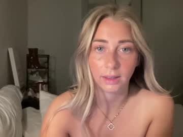girl
        libbyrae cam image #6054238