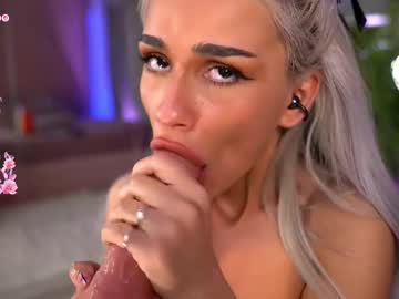 girl
        serene_sophiex cam image #6830500