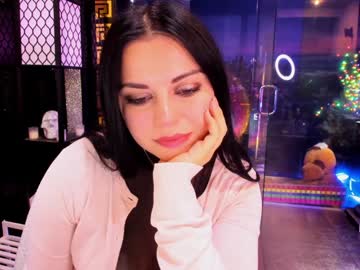 girl
        alma_pearl cam image #5647890