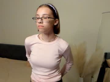 girl
        jodychurchwell cam image #4204785