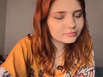 girl
        alie_smith cam image #1813403