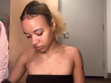 girl
        lolaflames cam image #5465703