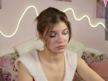 girl
        victoriabeverly cam image #5776110