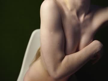 girl
        tinabredley cam image #3351781