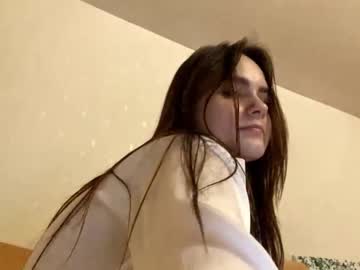 girl
        mia_cutesisa cam image #6907690