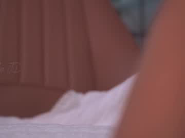 girl
        lola_jd cam image #4581253