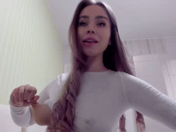 girl
        aminaswan_ cam image #186204
