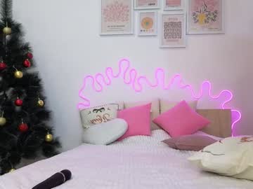 girl
        maya_blonde18 cam image #5682231