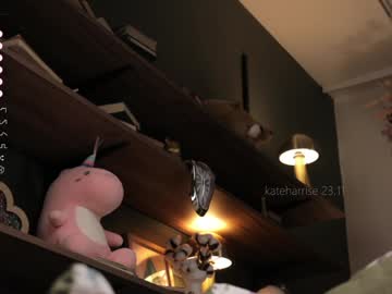 girl
        kateharrise cam image #5541310