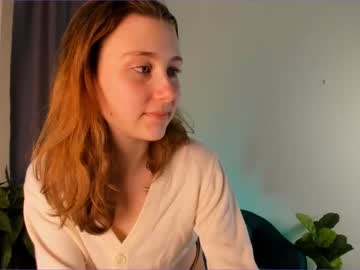 girl
        sunnyviolet cam image #1608272