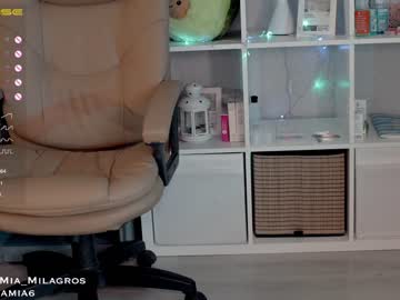 girl
        mia_milagros cam image #336404