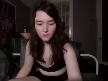 girl
        soursou cam image #6111492