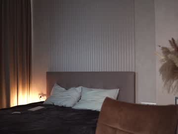 girl
        gold_blond cam image #6567415