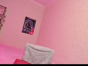girl
        lina_002 cam image #2599139