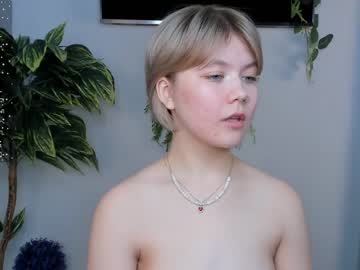 girl
        jettabayse cam image #3650085