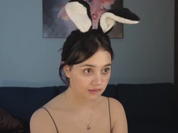 girl
        whitneyblincoe cam image #3277755