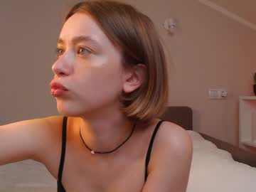 girl
        surprise_girl69_ cam image #4362988