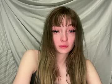 girl
        sarahwatsonn cam image #6386073