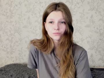 girl
        alainaestrada cam image #2702502