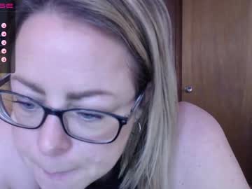 girl
        ffl1233 cam image #714426