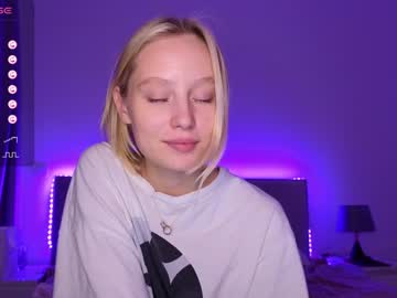 girl
        callme_star cam image #3308749