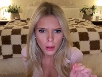 girl
        mishapalmer cam image #6574330