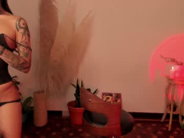 girl
        misslamarr cam image #889129