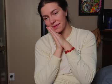girl
        chroniclove cam image #6621514