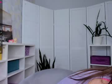 girl
        marylopess cam image #2598378